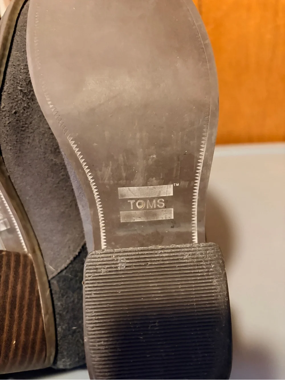 Toms Lacy Ankle Boot. Size 8.5.